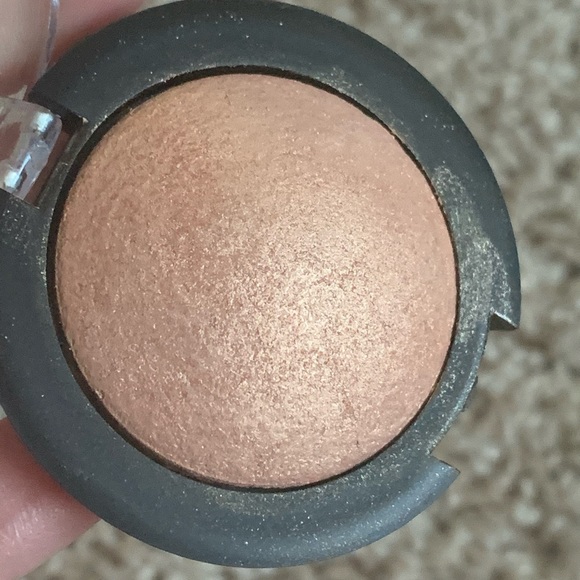 Elf baked highlighter - Picture 3 of 4